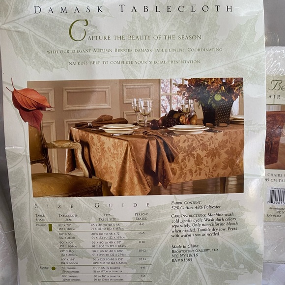 AUTUMN BERRIES IVORY WHITE DAMASK TABLECLOTH AND CHAIR COVER SET - Picture 7 of 10